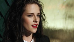 Kristen Stewart faces