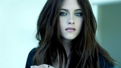 Kristen Stewart saddle