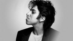 Lady gaga singers crossdressing