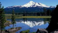 Lake top volcano broken sparks Oregon