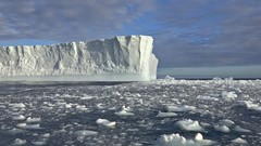 Landscapes nature icebergs