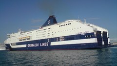 Landscapes ocean ships port Seals dock
