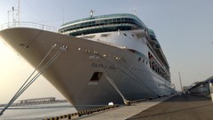 Landscapes ocean ships port Seals dock