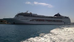 Landscapes ocean ships port Seals dock