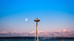 Landscapes sunrise blue Mountains dawn moon Washington Seattle 