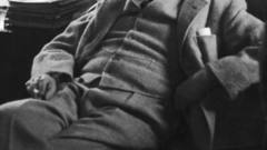 Large Sinclair lewis Up