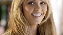 Laura Vandervoort Smallville