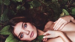 Leaves Green woman models miranda kerr
