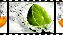 Lemons fruits splashes