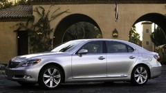 Lexus LS600h