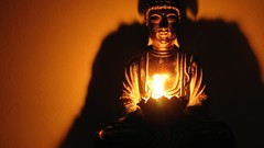 Light fire Buddha statues