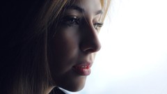 Light woman faces blondes