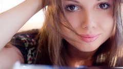 Light woman smiling brunettes