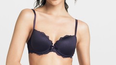 Lingerie brunettes woman bra