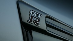 Logos nissan skyline gt-r Nissan GT-R R35
