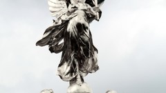 London England United Kingdom statues Buckingham Palace Queen 