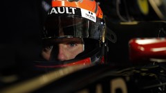 Lotus helmet Renault formula one romain grosjean