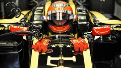 Lotus helmet Renault formula one romain grosjean
