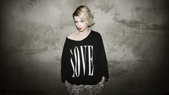 Love blondes short hair