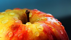 Macro apples food water drops
