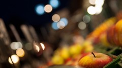 Macro apples urban market