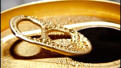 macro water drops yellow wet gold can