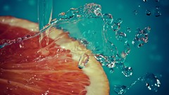 Macro water fruits water drops grapefruits