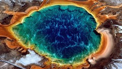 Macro yellowstone geysers prismatic