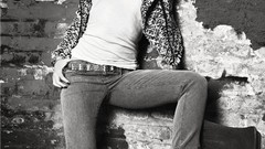 Mango Scarlett Johansson monochrome