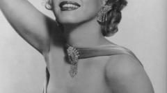 Marilyn Monroe earrings monochrome