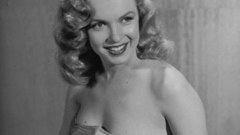 Marilyn Monroe grayscale
