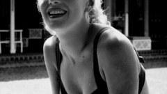Marilyn Monroe grayscale
