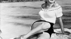 Marilyn Monroe grayscale