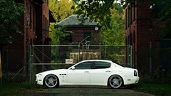 Maserati exotic car tunning white paint