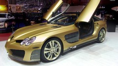 Mercedes-Benz sls amg front angle view