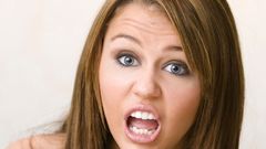 Miley cyrus singers brunettes