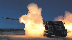 Military artillery vehicles