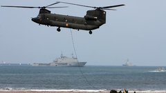 Military Helicopters vehicles CH-47