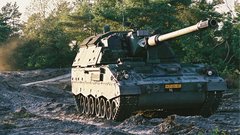 Military tanks artillery Pzh-2000