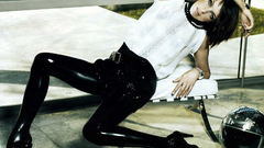 Milla jovovich Celebrity