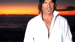 Models Eric Schiffer