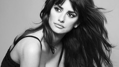 Monochrome penelope cruz
