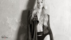 Monochrome shakira models