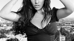 Monochrome sofia vergara