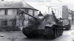 Monochrome Tank destroyers jagdpanther