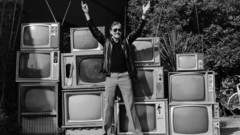 Monochrome television monoglass