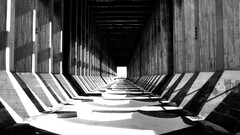 monochrome tunnel urban beton gray concrete in-line