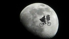 Moon E.T.