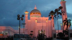 Mosques Brunei omar