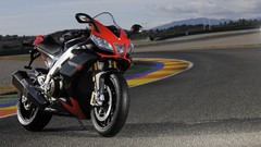 Motorbikes Aprilia RSV4